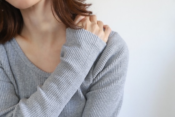 肩こり女性